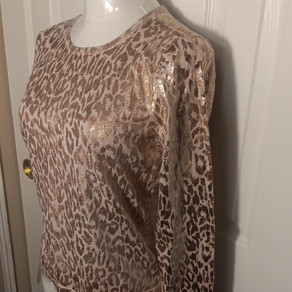 NEW! Jennifer Lopez Pink Leopard Print Blouse - Picture 3 of 10